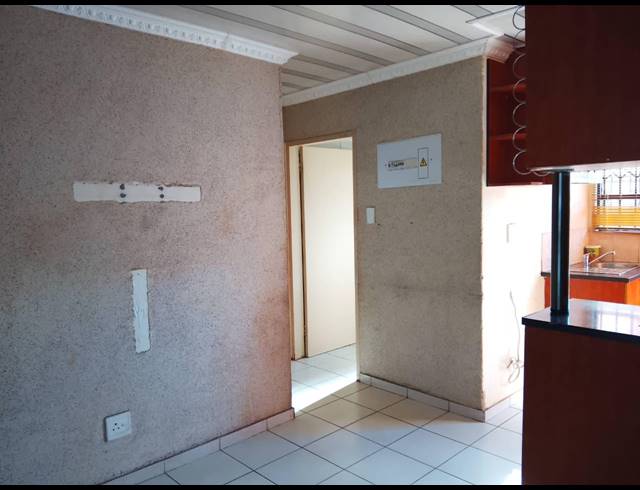 2 BEDROOM HOUSE FOR SALE IN VANDERBIJLPARK CE 4
